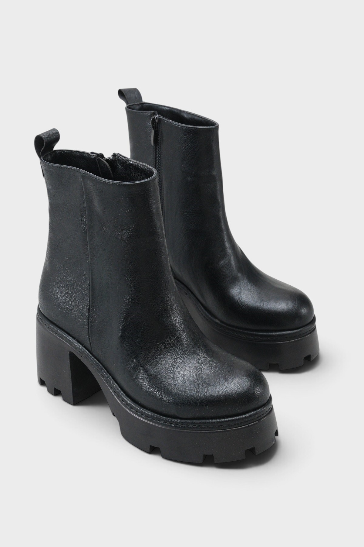 Capone Dalenna Women Black Ankle Boot