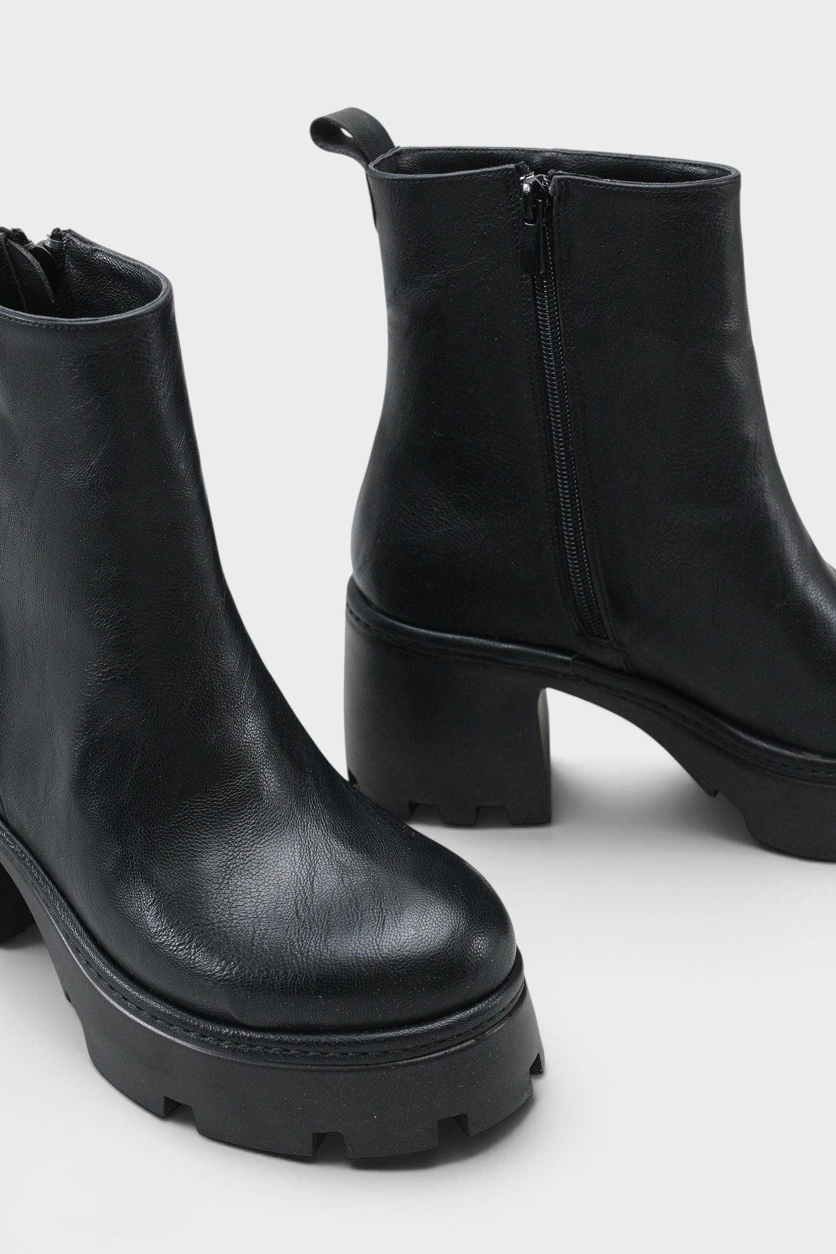Capone Dalenna Women Black Ankle Boot