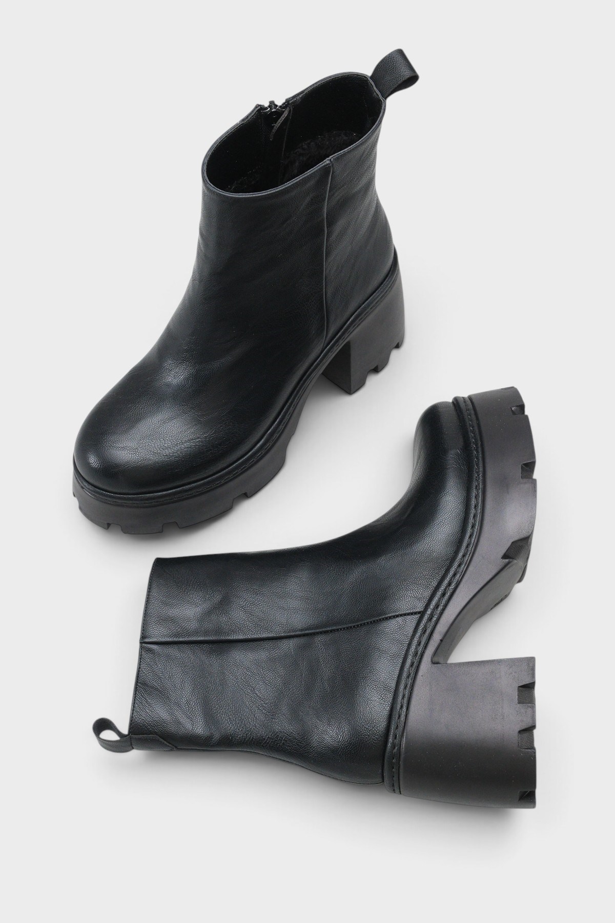 Capone Dalenna Women Black Ankle Boot