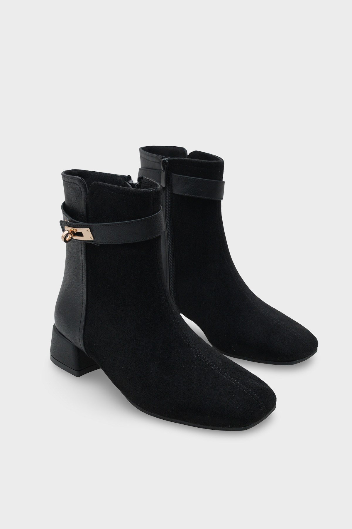 Capone Dalenna Women Suede Black Ankle Boot