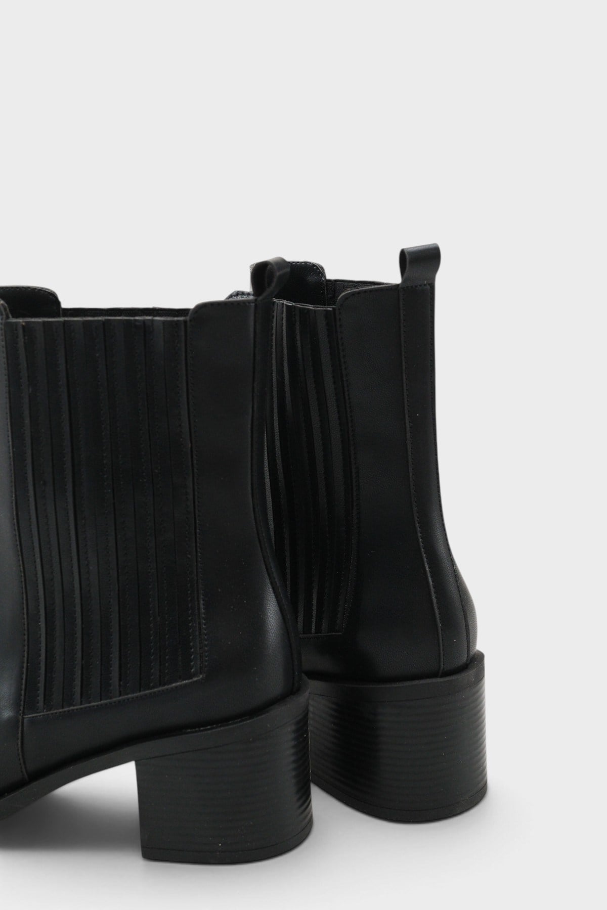 Capone Ellynn Round Toe Side Elastic Women Black Cowboy Boot