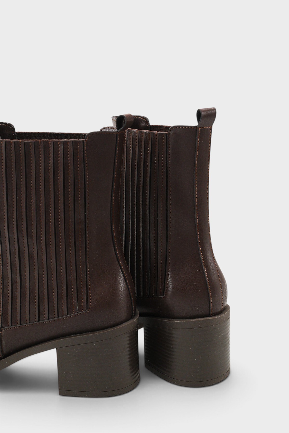 Capone Ellynn Round Toe Side Elastic Women Brown Cowboy Boot