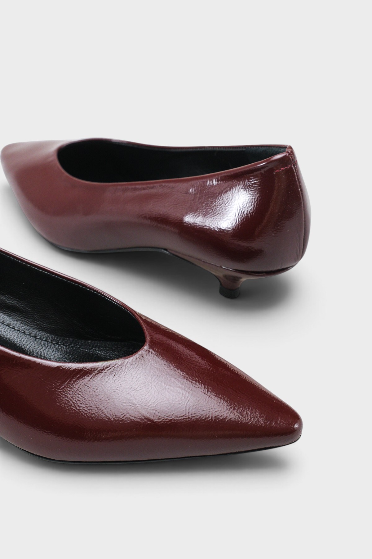 Capone Elwina Genuine Leather Pointed Toe Low Heel Women Burgundy Stiletto