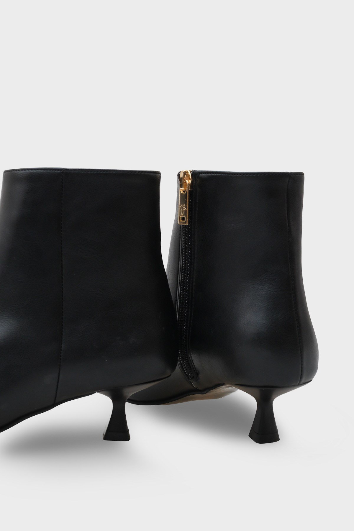 Capone Essie Women Black Ankle Boot