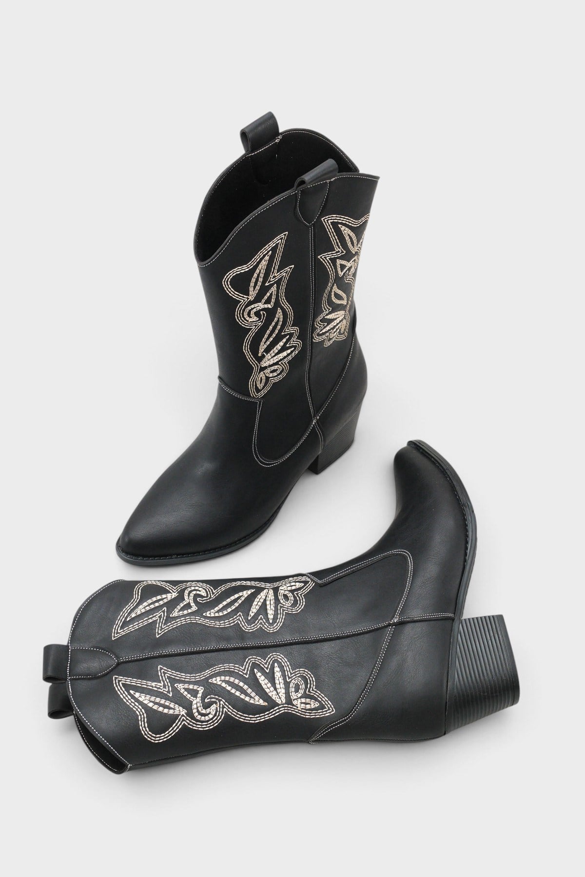 Capone Estrella Embroidered Women Black Cowboy Boot