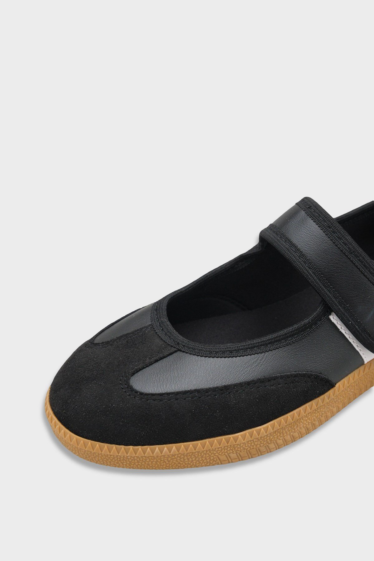 Capone Fianna Adjustable Strap Women Black White Ballet Flat