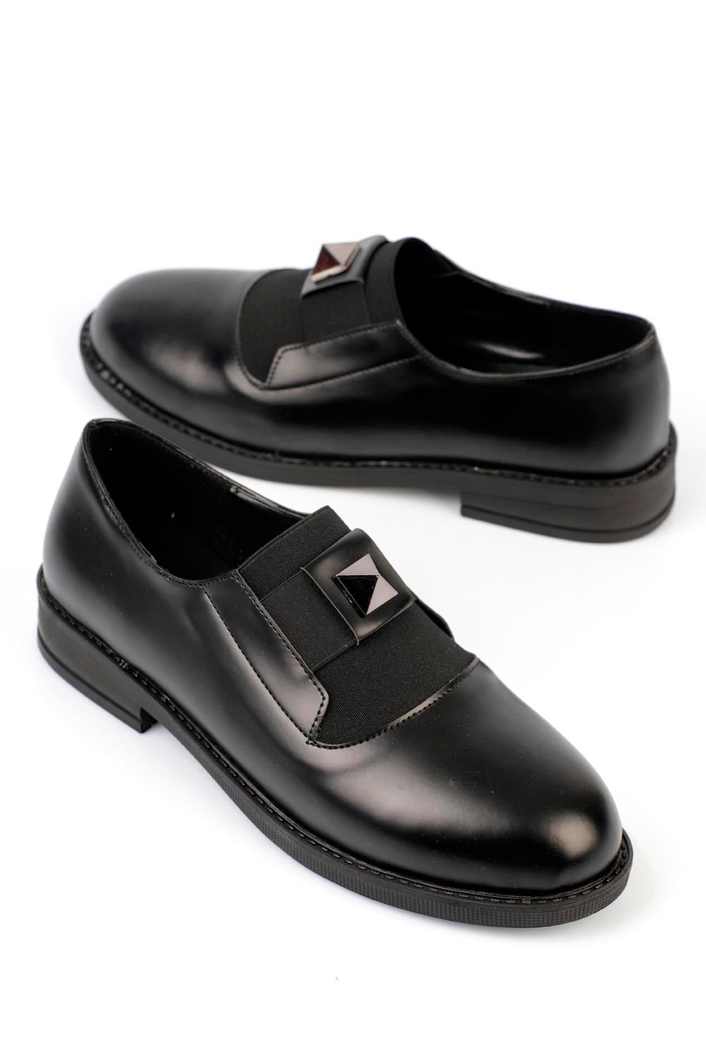 Capone Flat Nose Pyramid Accessory Woman Loafer