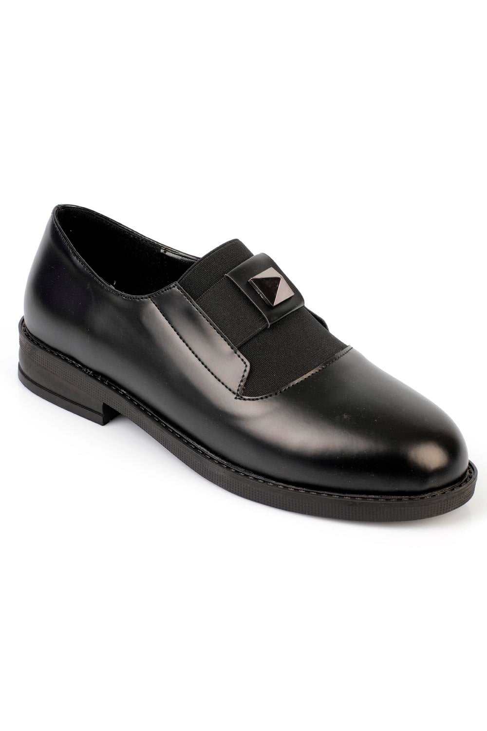 Capone Flat Nose Pyramid Accessory Woman Loafer