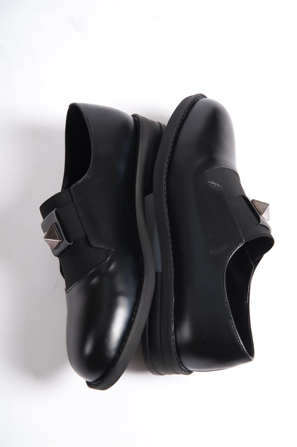 Capone Flat Nose Pyramid Accessory Woman Loafer