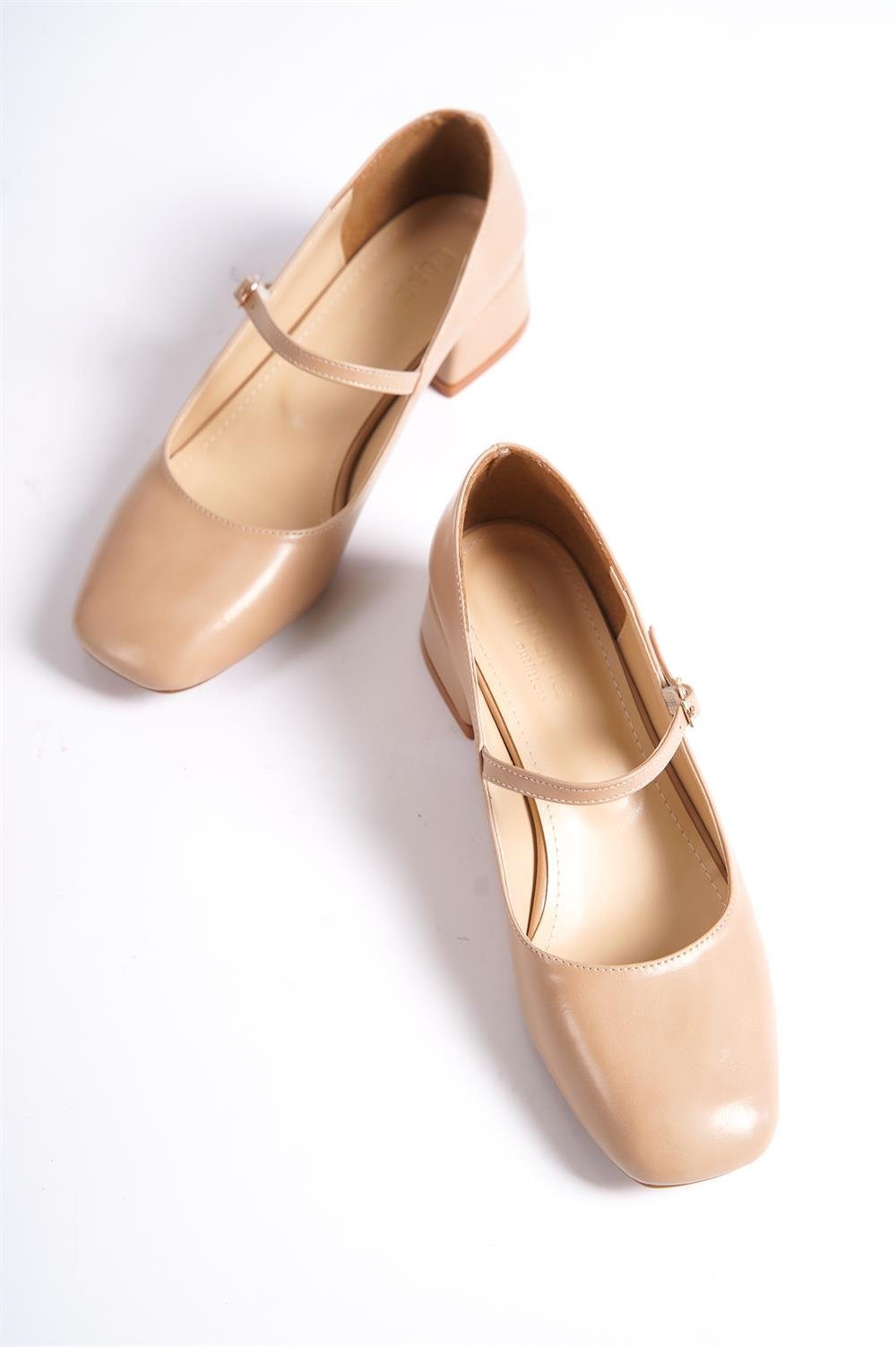 Capone Flat Toe Banded Low Heel Woman Shoes