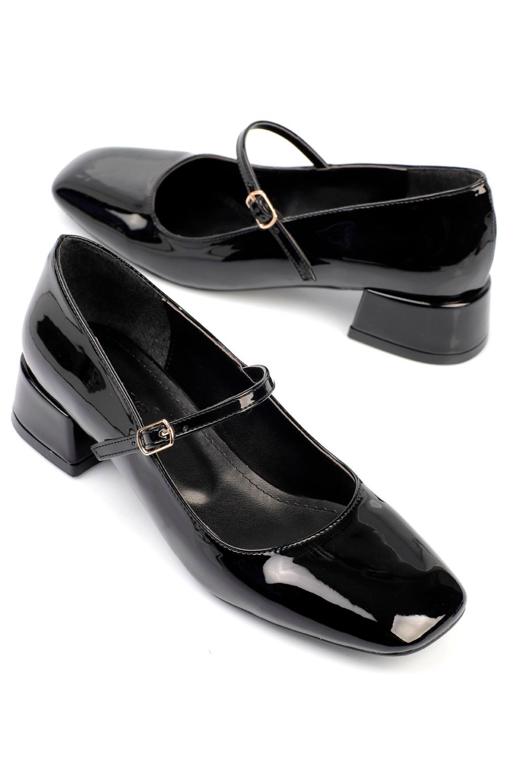 Capone Flat Toe Banded Low Heel Woman Shoes