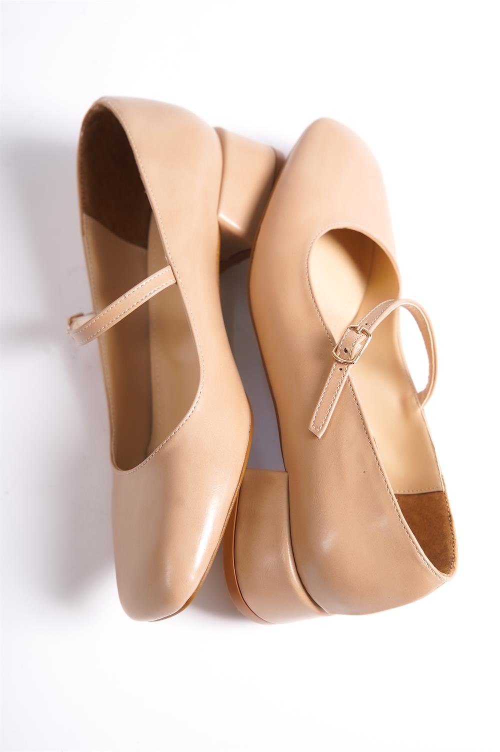 Capone Flat Toe Banded Low Heel Woman Shoes