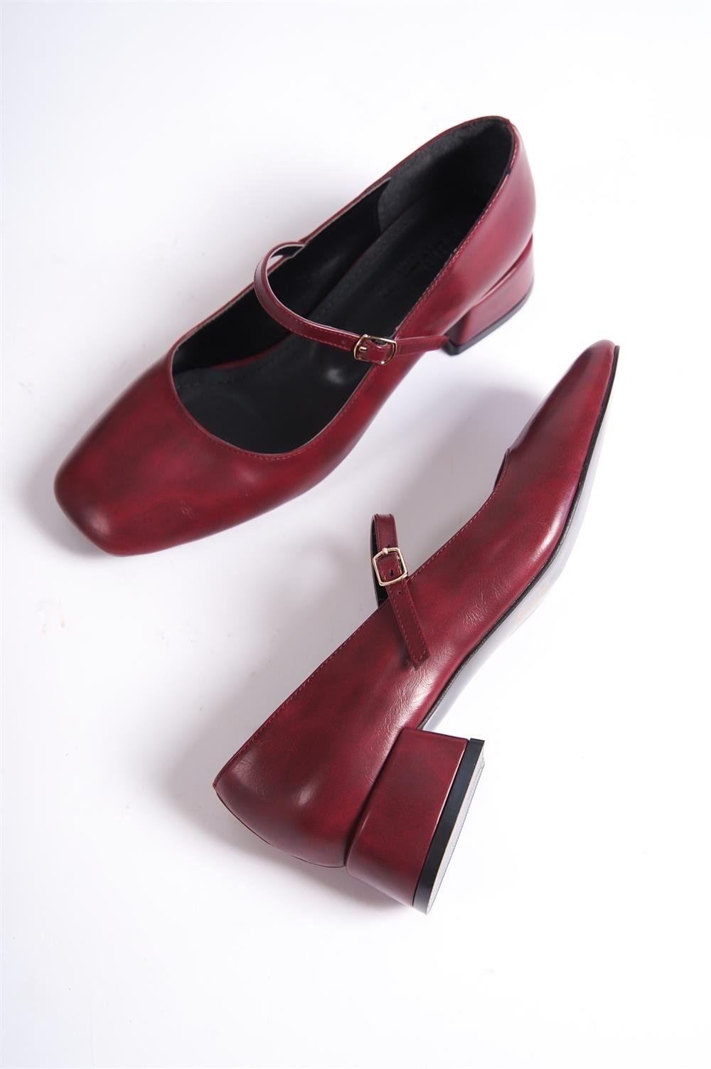 Capone Flat Toe Banded Low Heel Woman Shoes