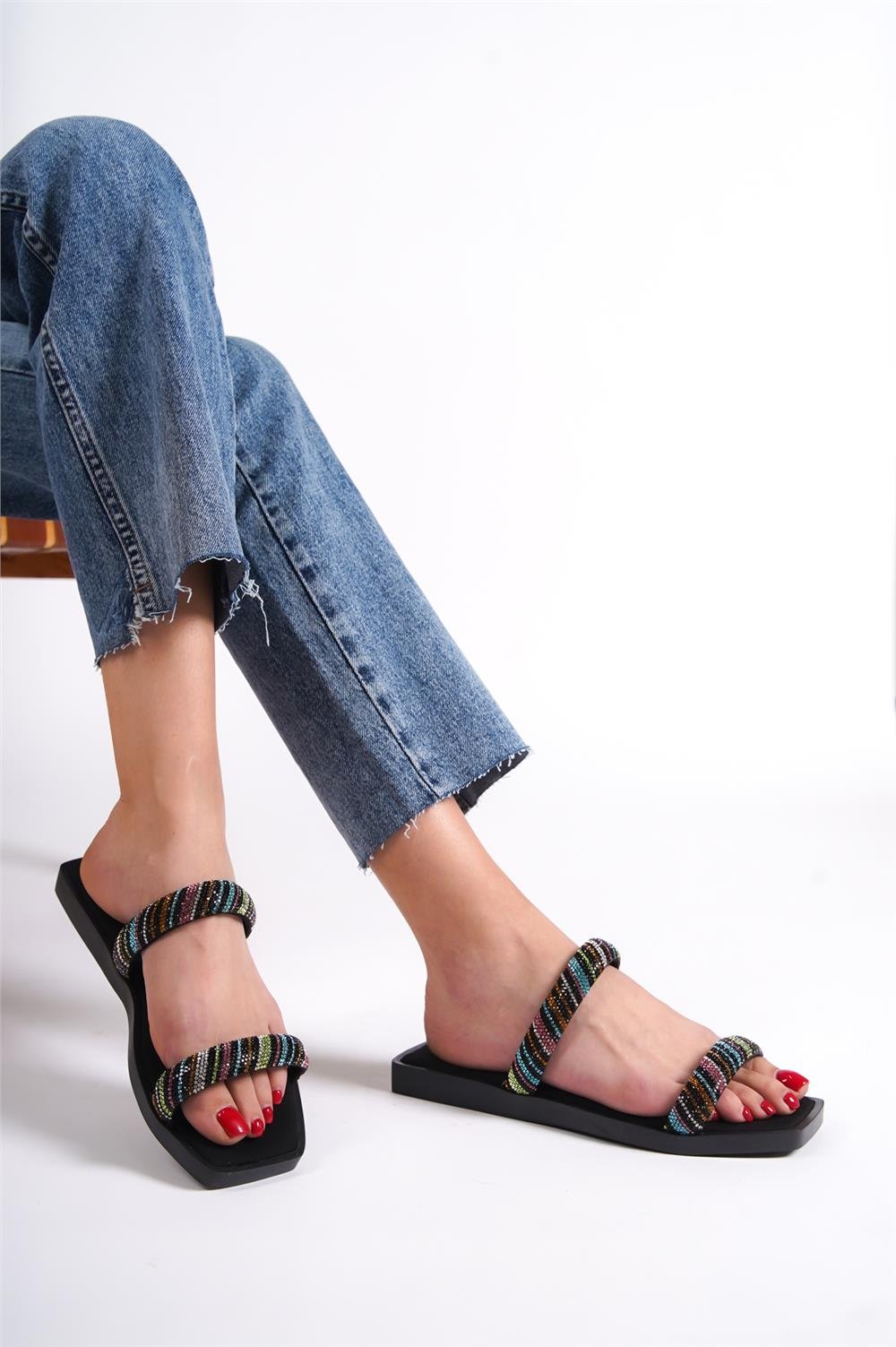 Capone Flat Toe Crystal Embellished Banded Flat Heeled Woman Sandals