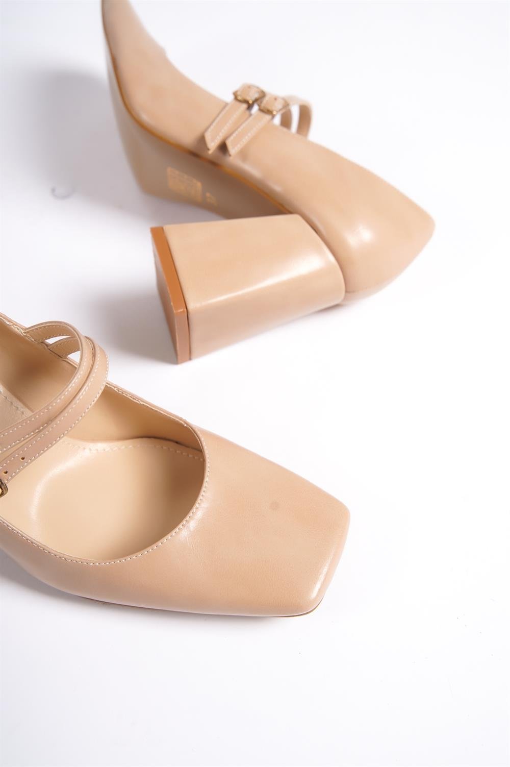 Capone Flat Toe Mary Jane Mid Heel Woman Shoes