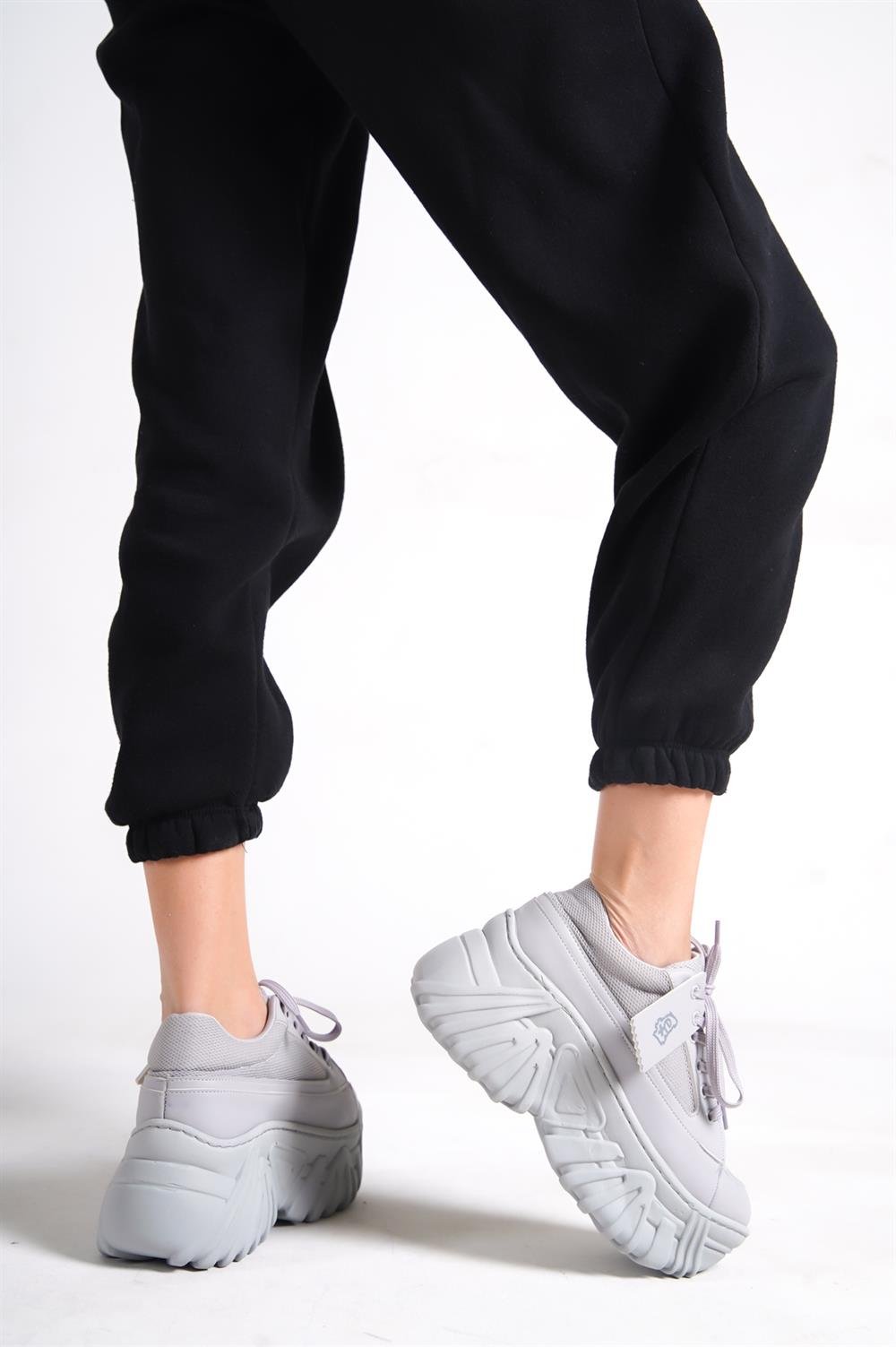 Capone Front Lace High Track Sole Woman Sneaker