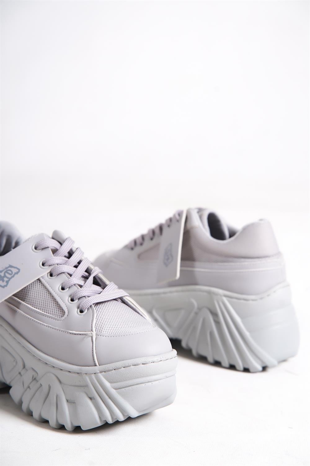 Capone Front Lace High Track Sole Woman Sneaker