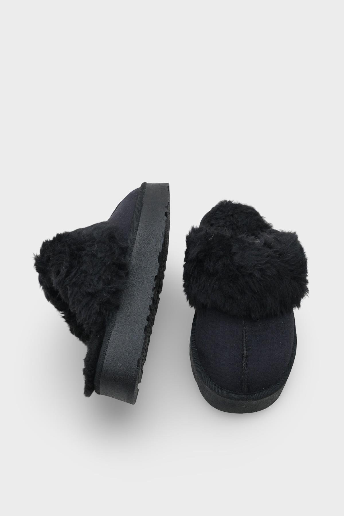 Capone Furry Closed Toe Women Black Slippers