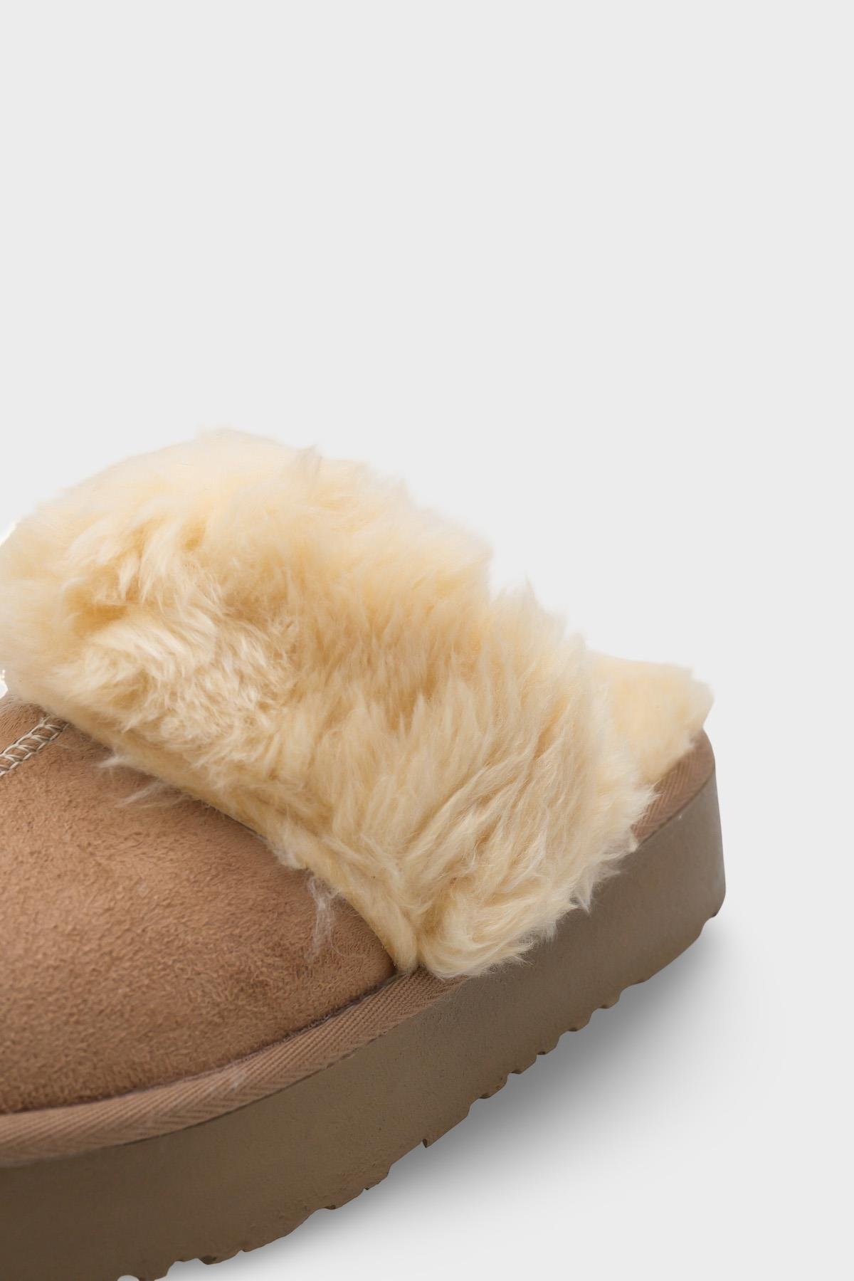 Capone Furry Closed Toe Women Mink Slippers