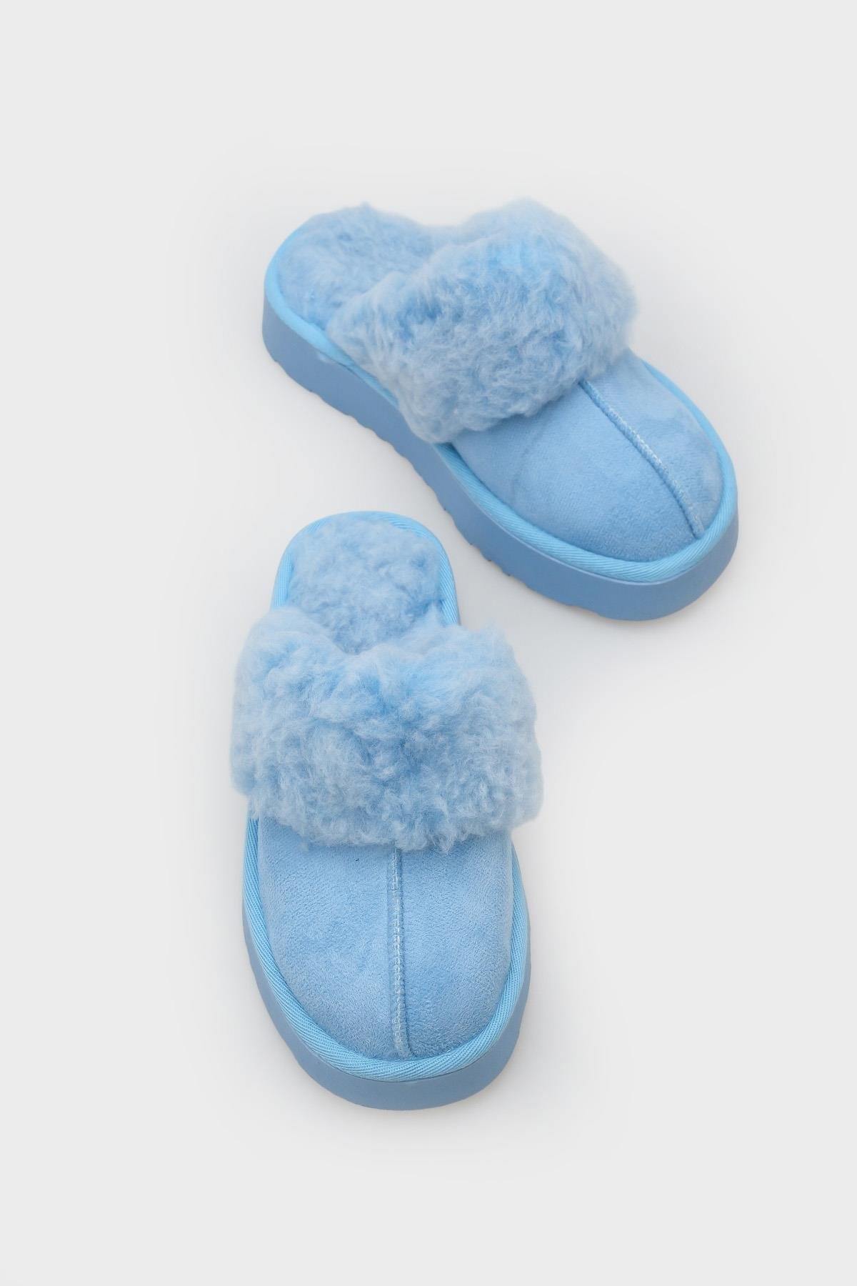Capone Furry Closed Toe Women Suede Blue Slippers