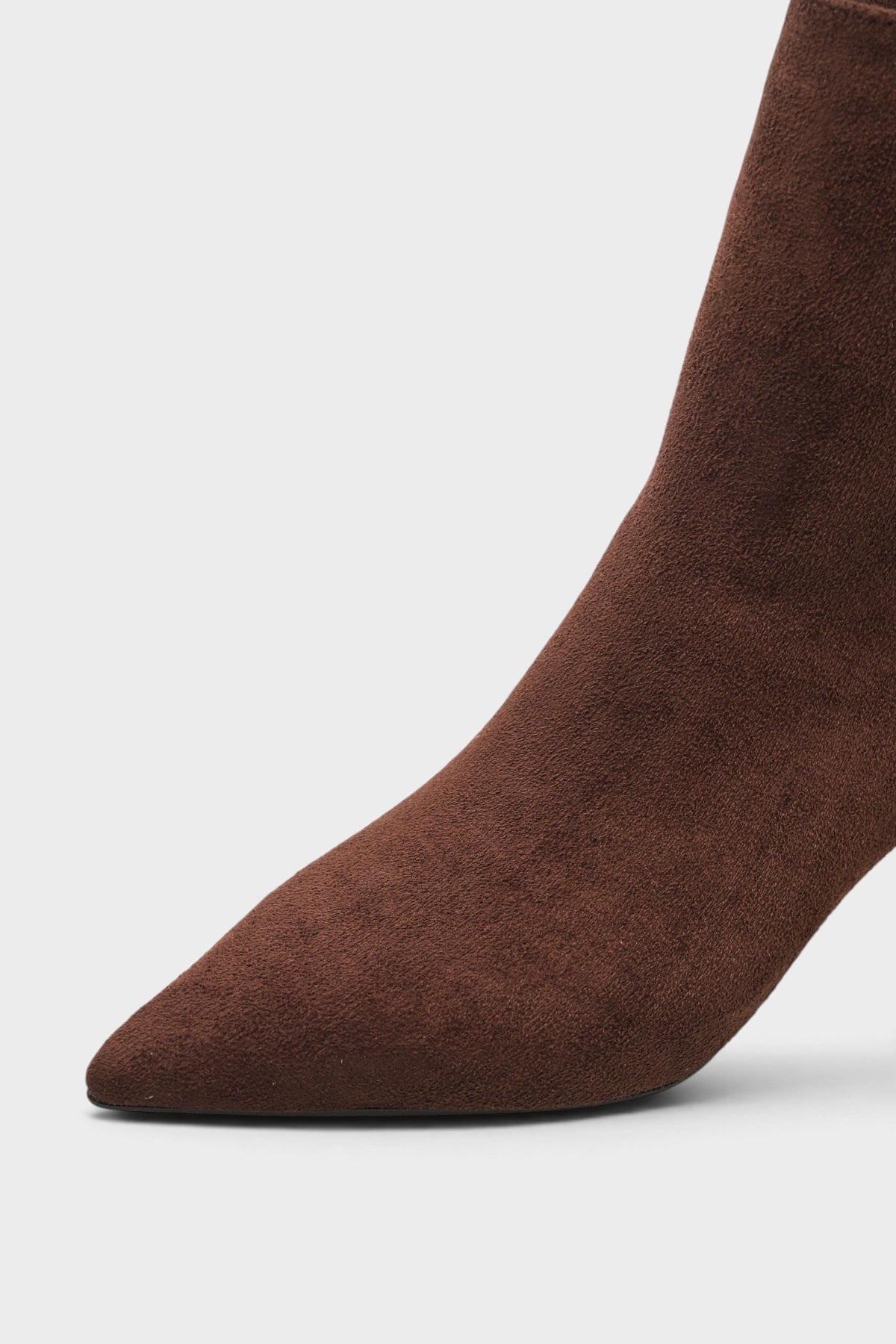 Capone Gabriella Pointed Toe Side Zip Slim Heel Casual Women Sued Brown Ankle Boot