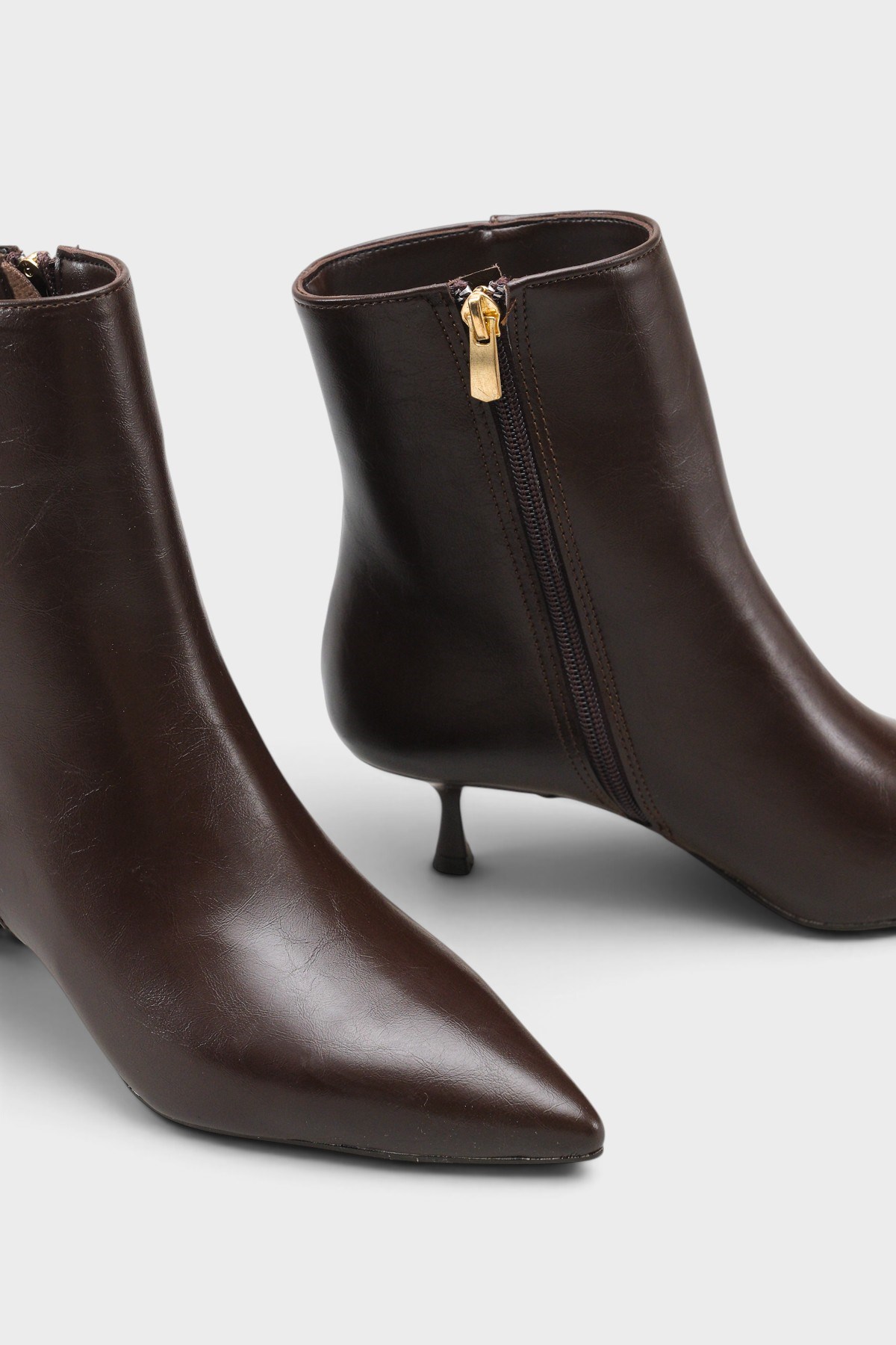 Capone Gabriella Pointed Toe Side Zip Slim Heel Casual Women Brown Ankle Boot
