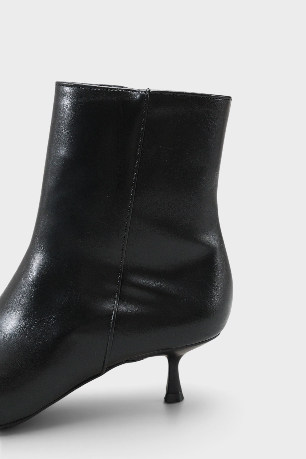 Capone Gabriella Pointed Toe Side Zip Slim Heel Casual Women Black Ankle Boot