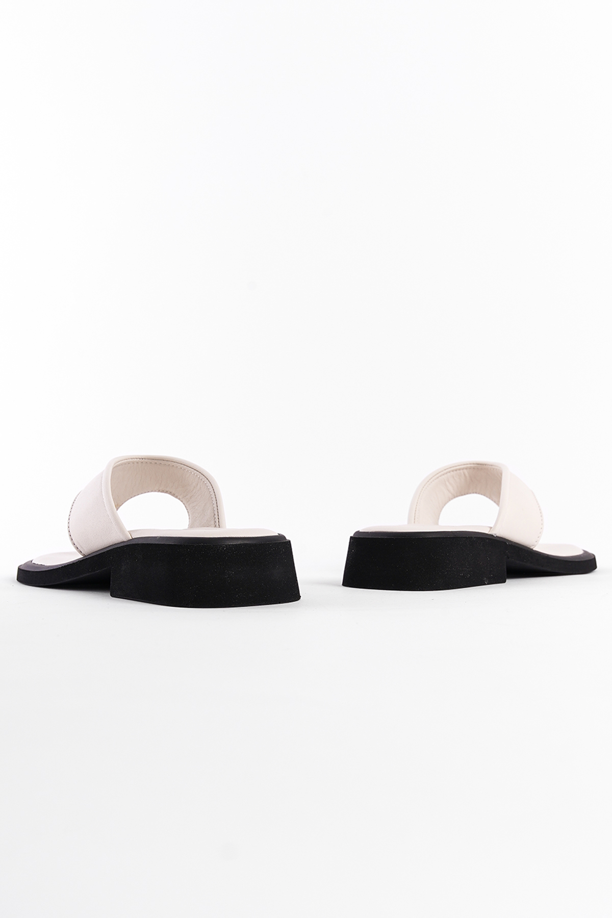 Capone Genuine Leather Comfort Short Heeled Women White Thong Sandals