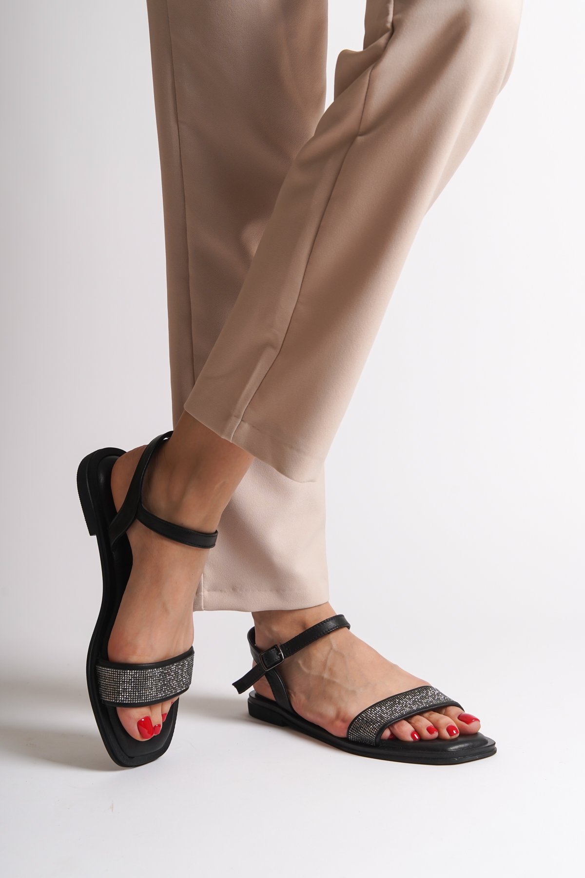 Capone Genuine Leather Crystal Embellished Single Strap Flat Heeled Women Black Sandals