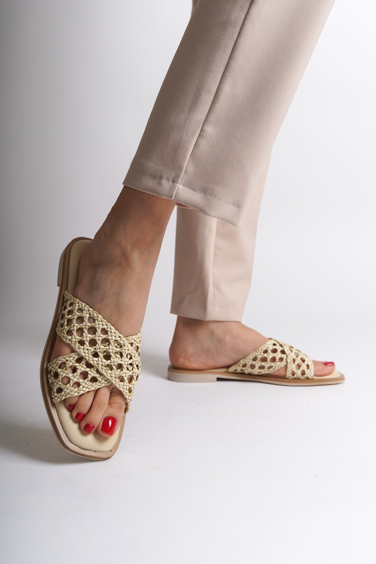 Capone Genuine Leather Straw Mesh Cross Strap Flat Heeled Women Beige Sandals