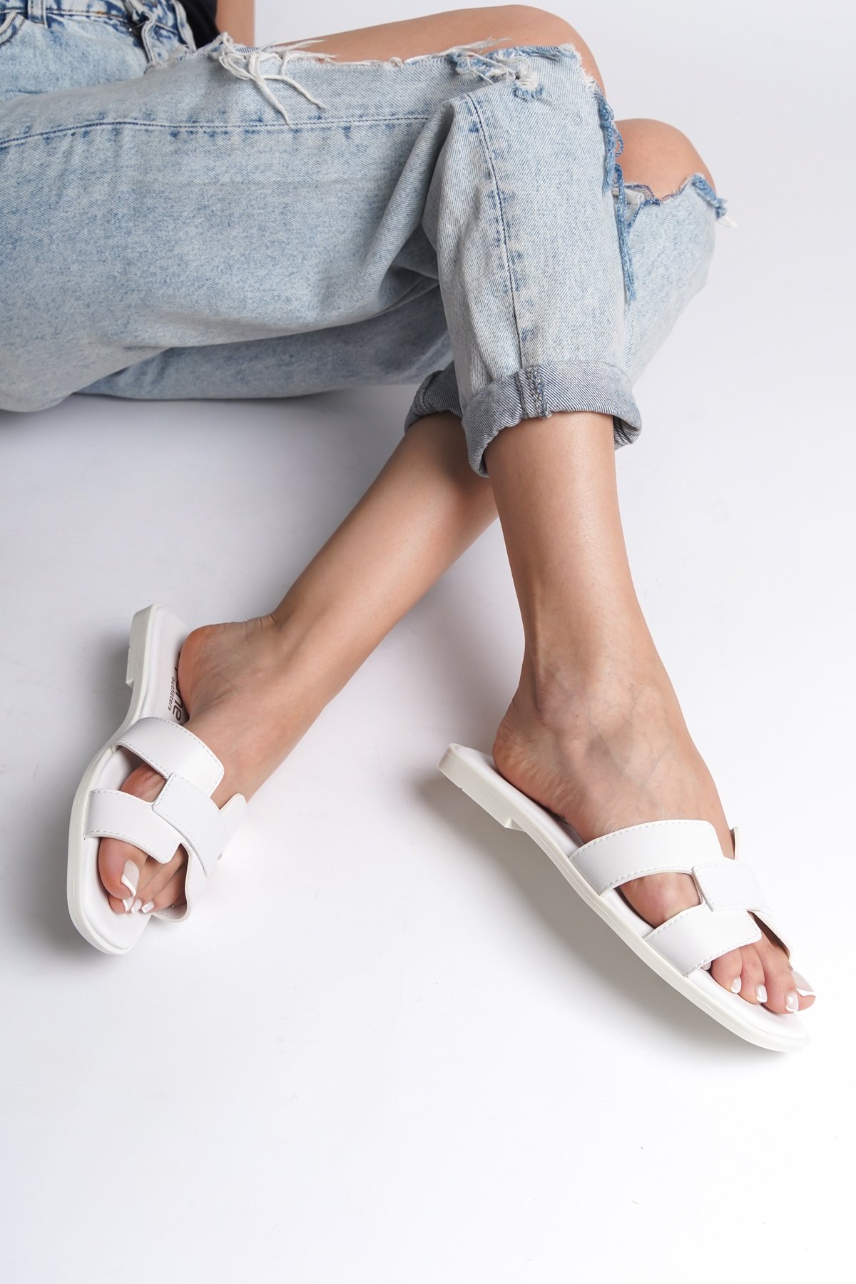 Capone Halsey Women White Slide Flat Sandals
