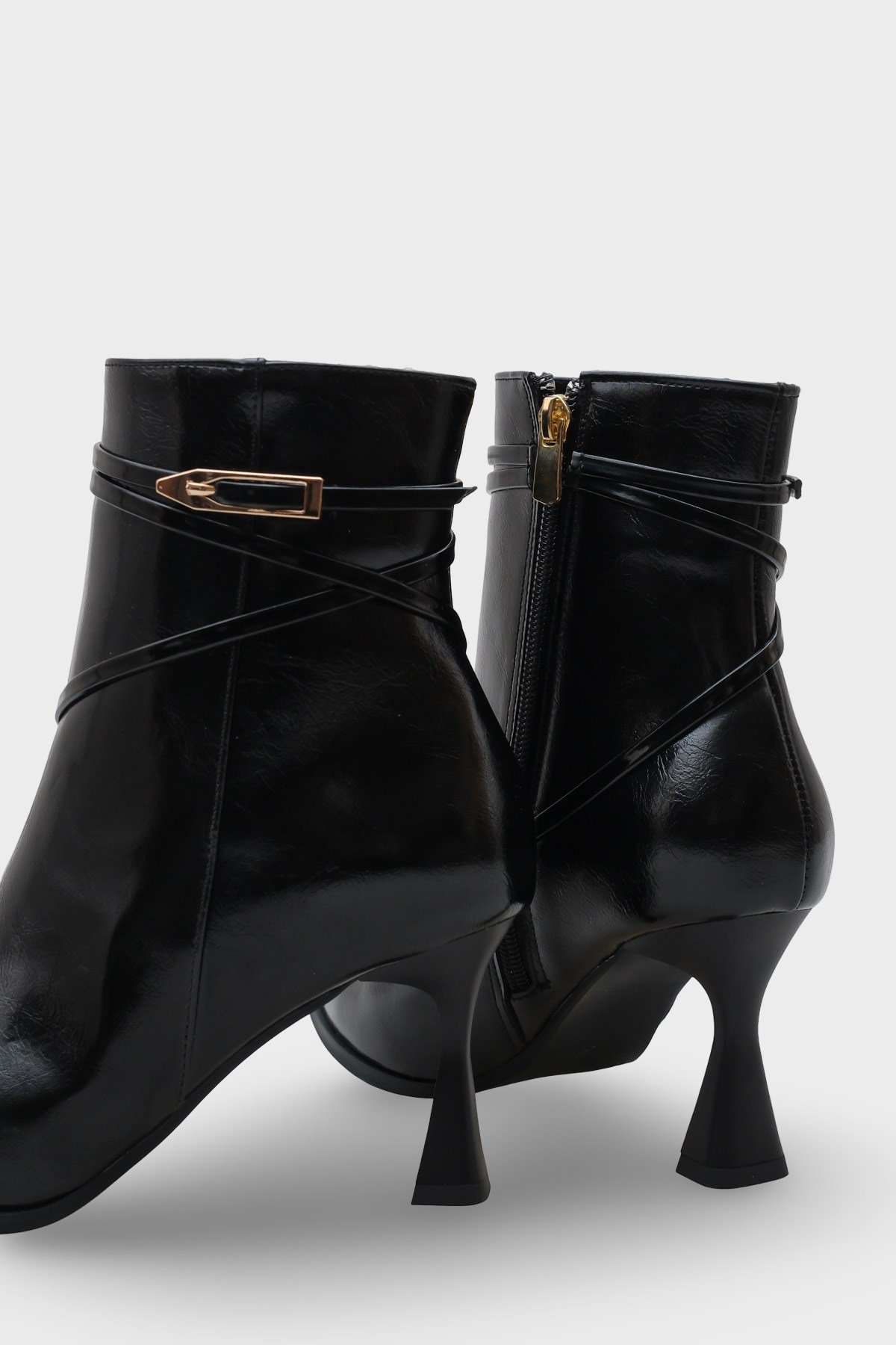 Capone Isabella Buckle Pointed Toe Elegant Heeled Women Black Ankle Boot