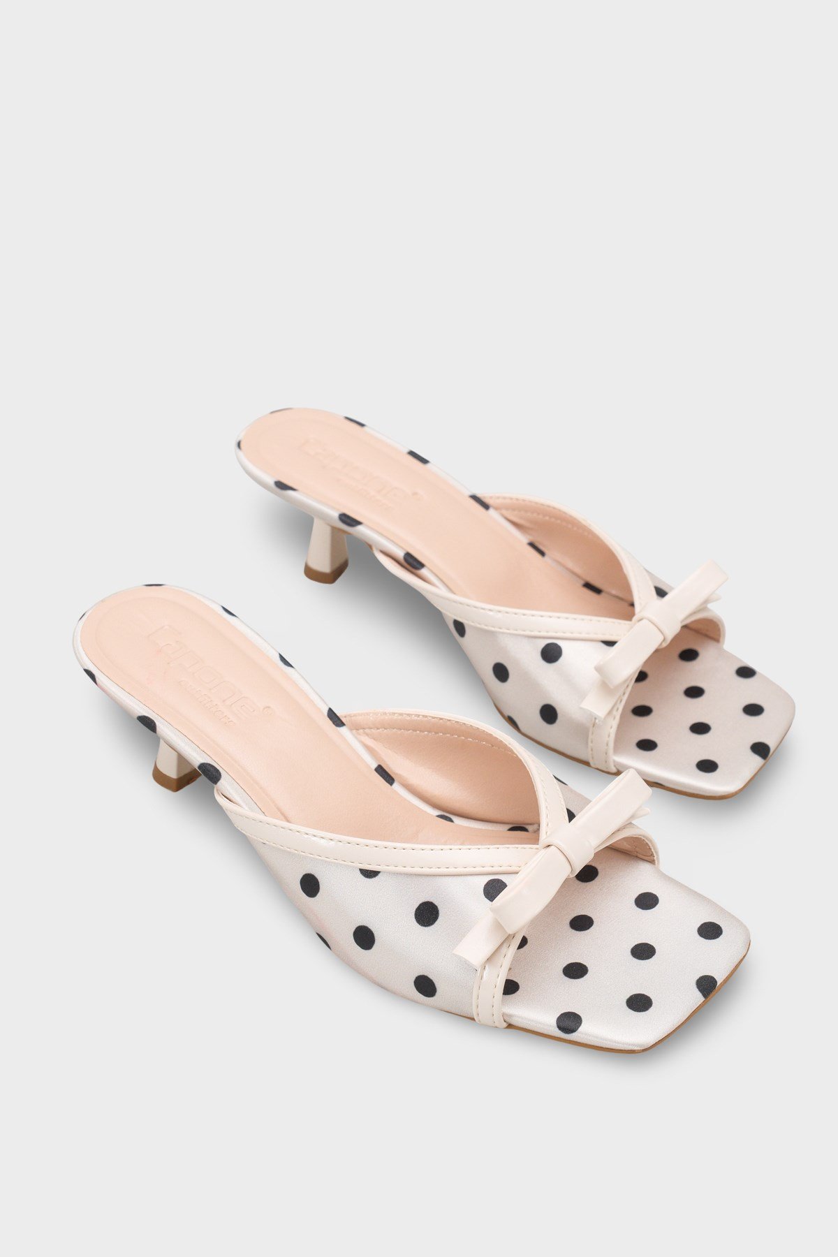 Capone Issy Satin Mid Heel Square Toe Women Beige Sandal