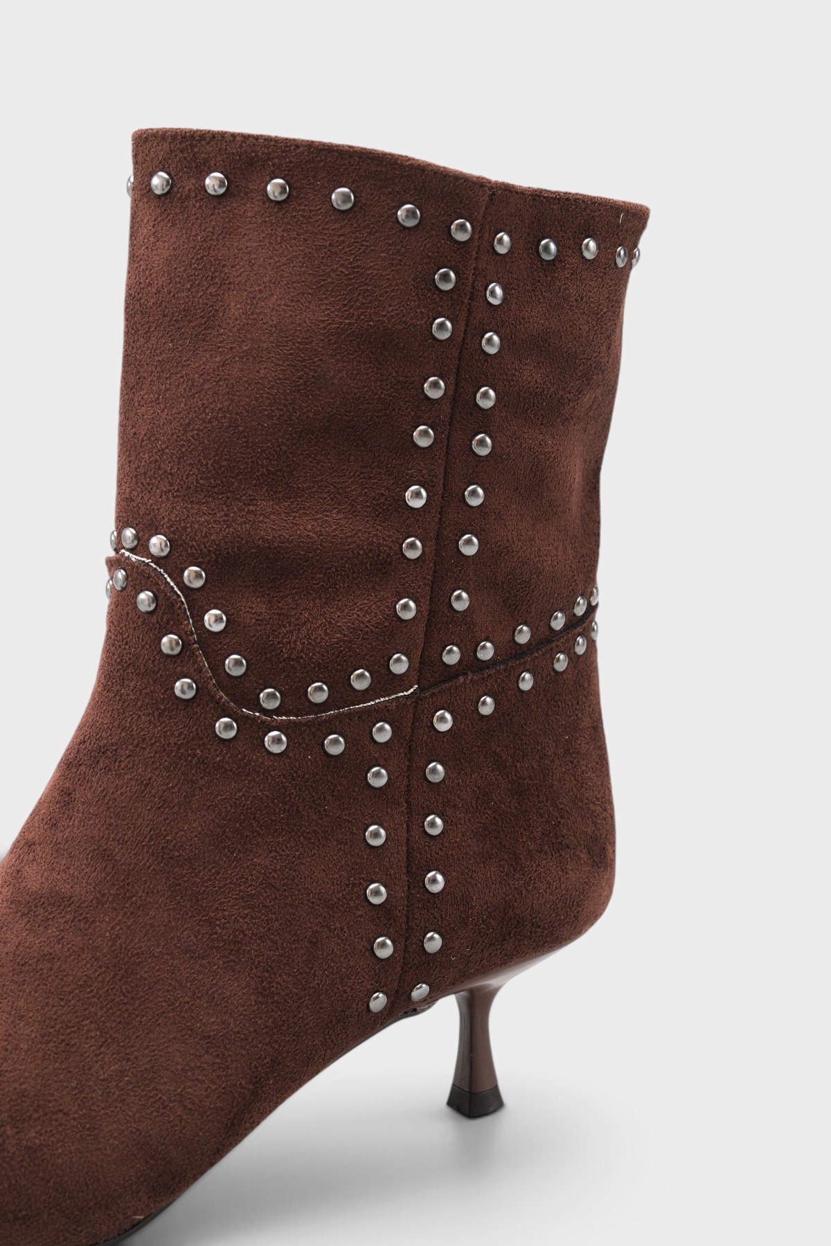 Capone Juliana Stud Detail Pull-On Pointed Toe Heeled Casual Suede Look Women Sued Brown Ankle Boot