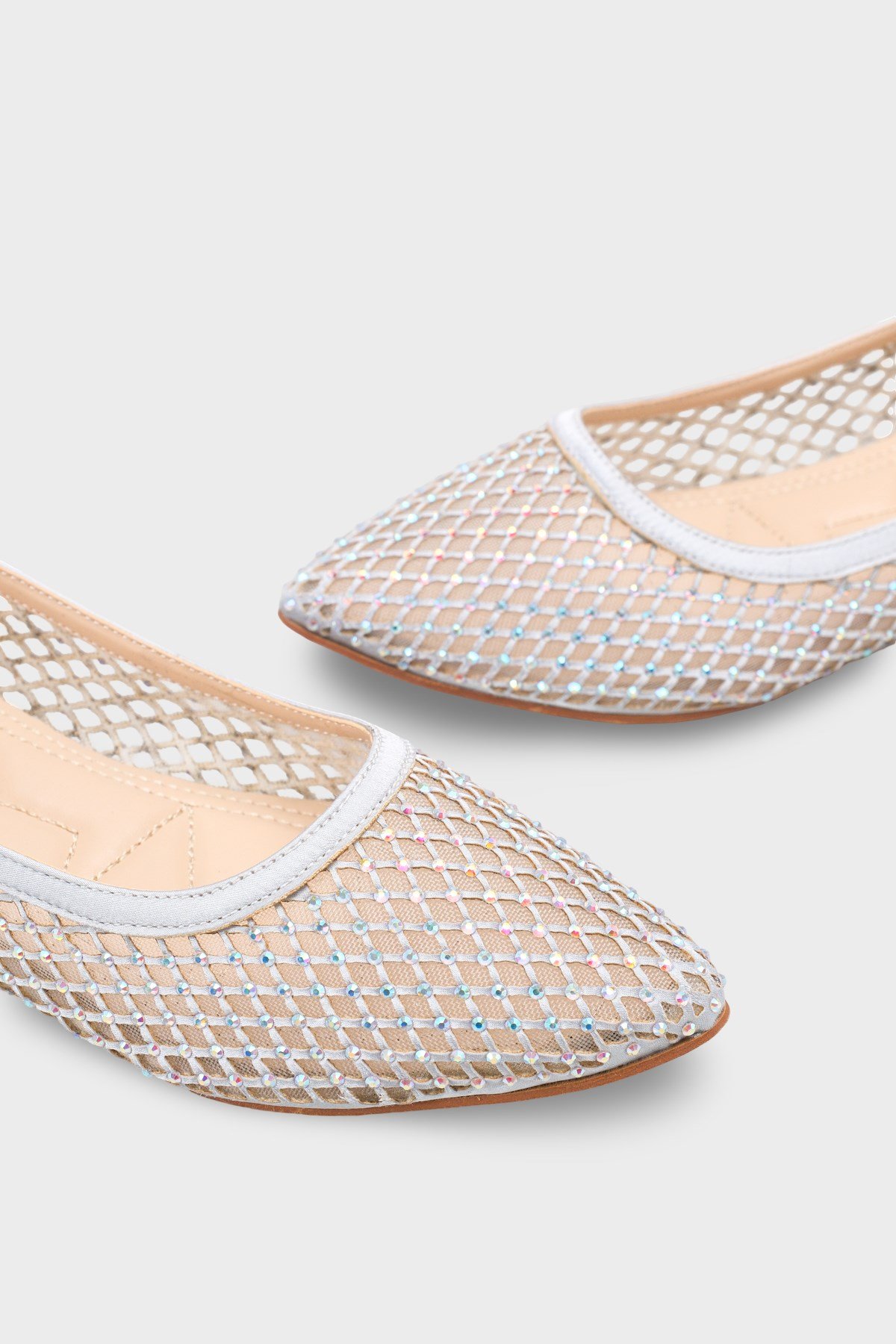 Capone Kathlene Pointed Toe Crystal Embellished Mesh Women Silver Wedding Ballet Flat