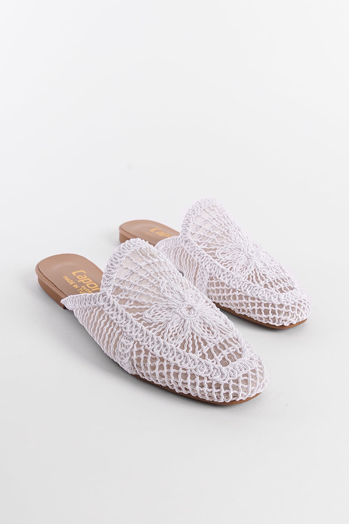 Capone Knitted Closed Toe Women White Sandals