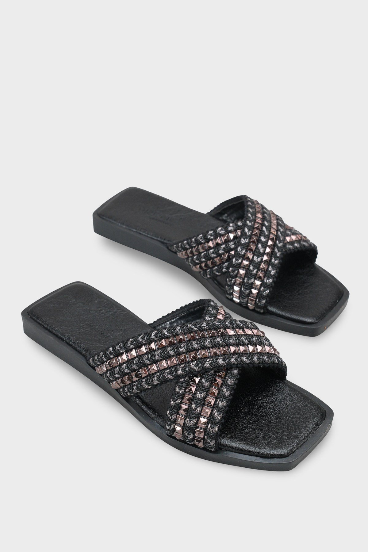 Capone Kyla Flat Heel Blunt Toe Metallic Cross Strap Women Black Platinum Sandals