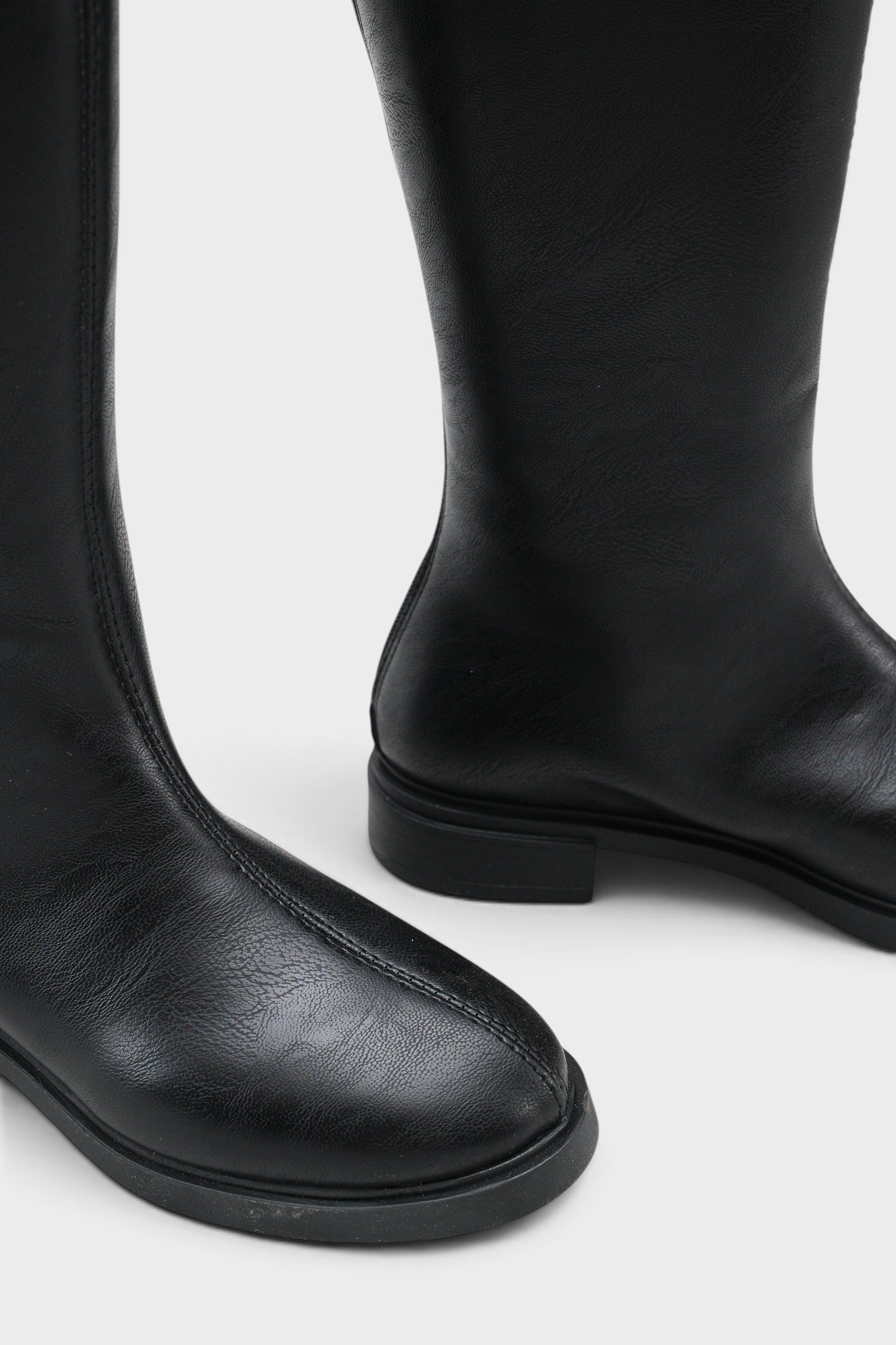 Capone Larine Round Toe Back Zip Women Black Riding Boot