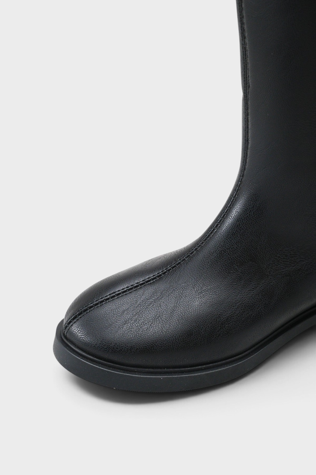 Capone Larine Round Toe Back Zip Women Black Riding Boot