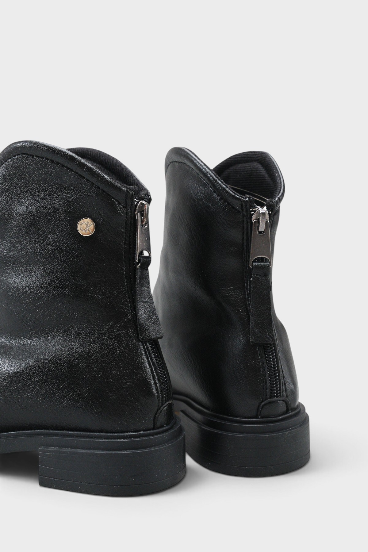Capone Laurena Round Toe Back Zip Women Black Ankle Boot