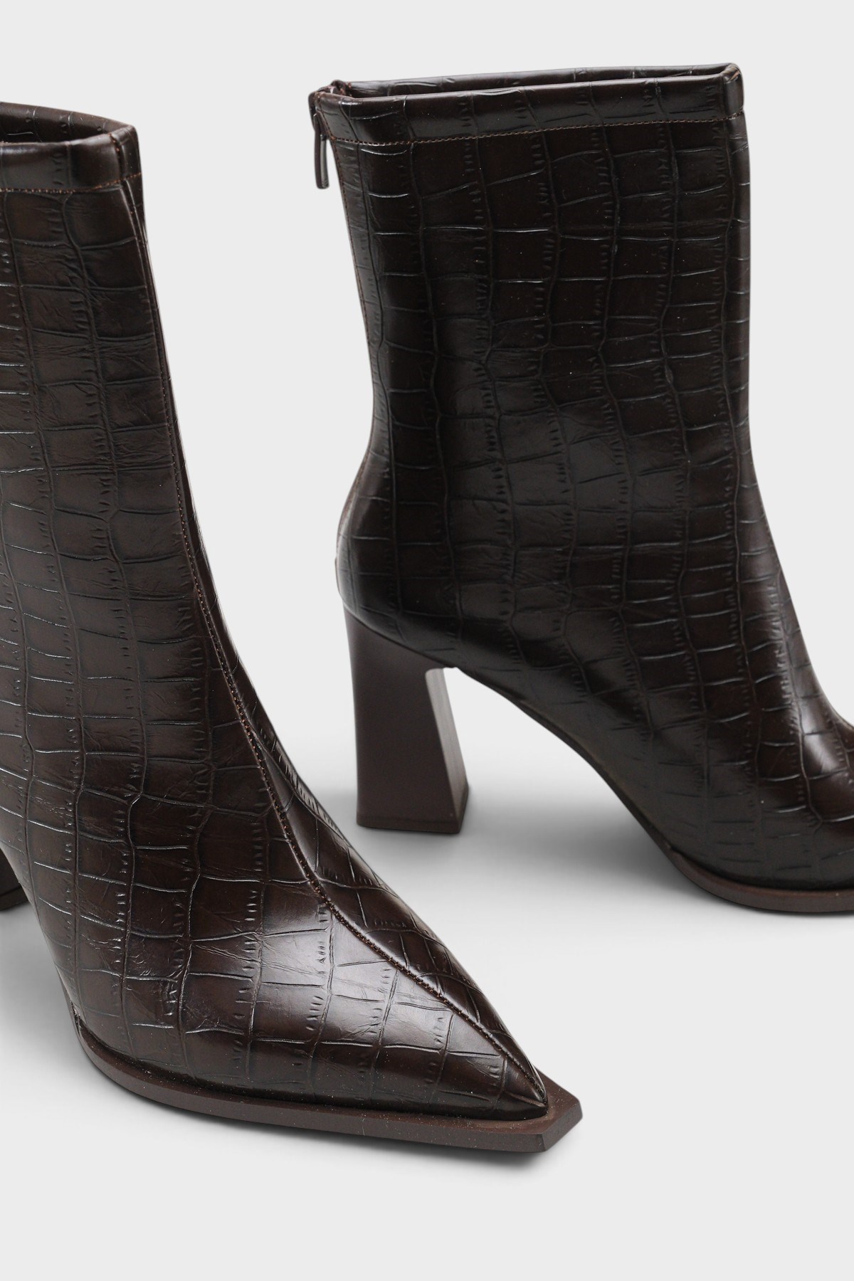 Capone Lizzie Pointed Toe Block Heel Back Zip Elegant Women Brown Ankle Boot