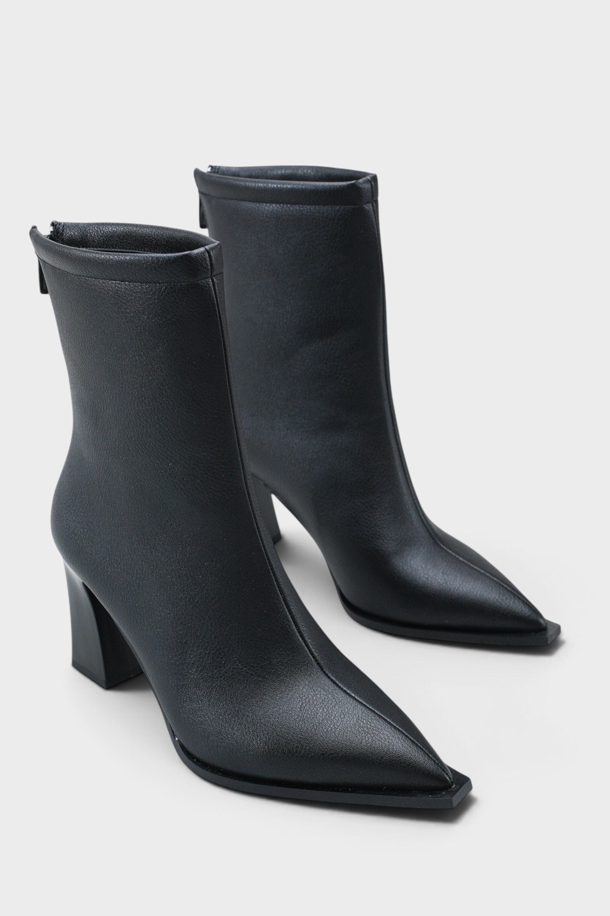 Capone Lizzie Pointed Toe Block Heel Back Zip Elegant Women  Ankle Boot