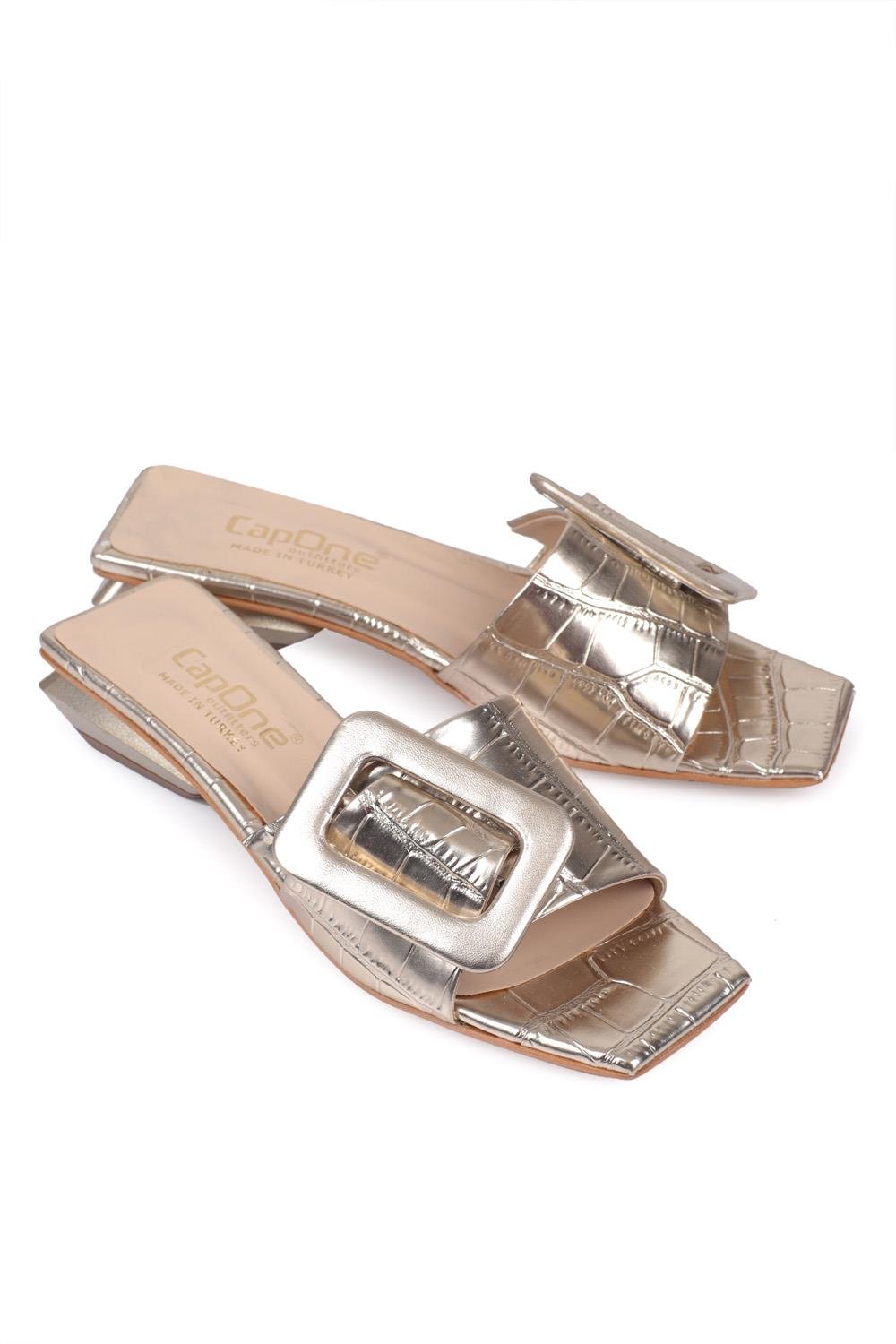 Capone Low Heel Buckle Accessory Patent Leather Croco Woman Sandals