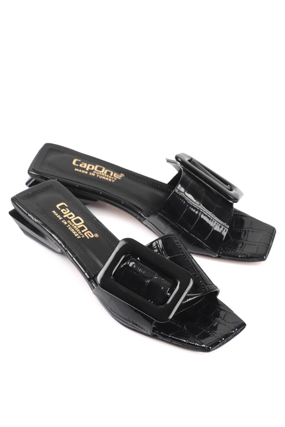 Capone Low Heel Buckle Accessory Patent Leather Croco Woman Sandals