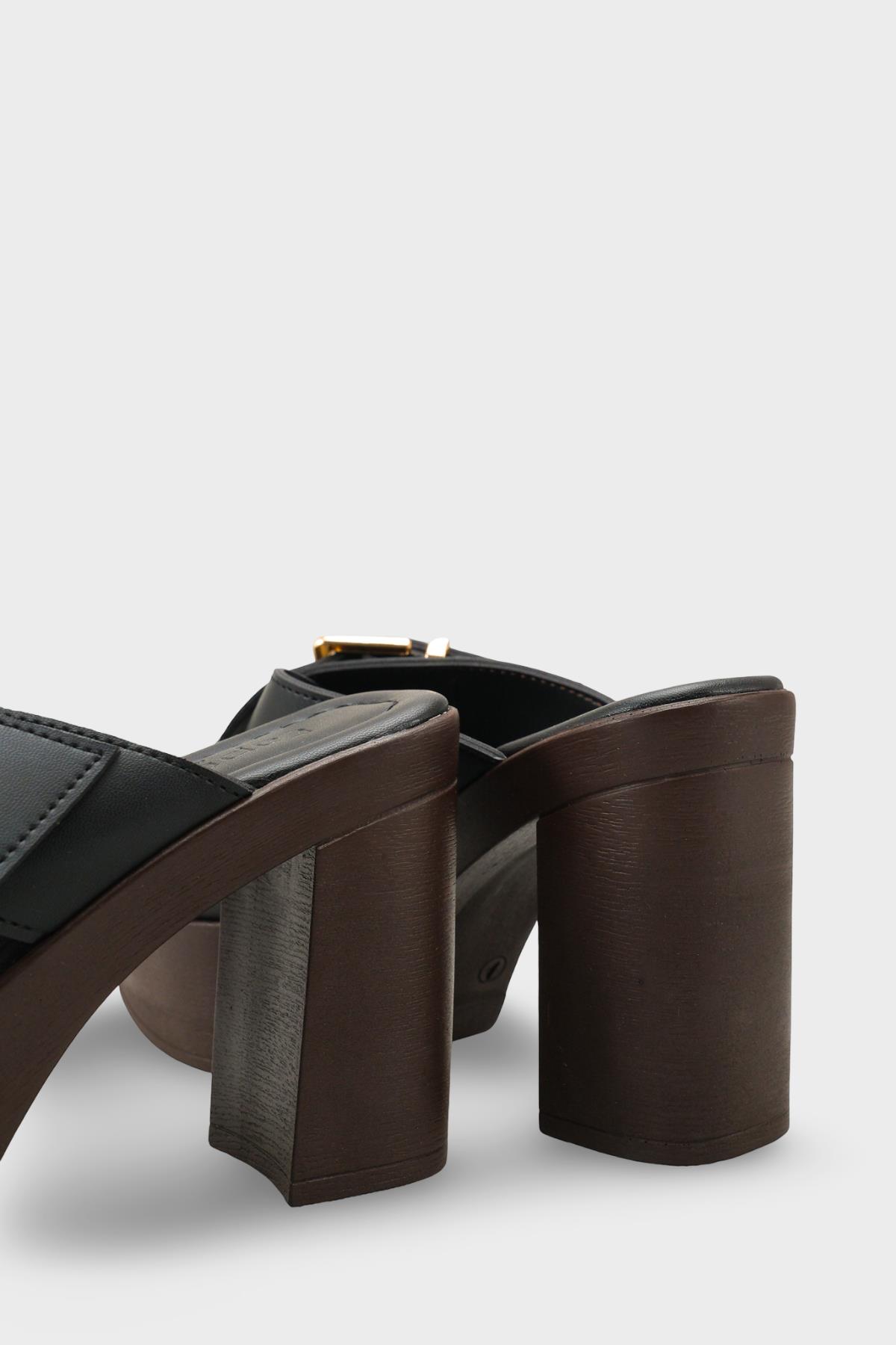 Capone Marlo Platform Cross Band Metal Buckle Women Black Sandal