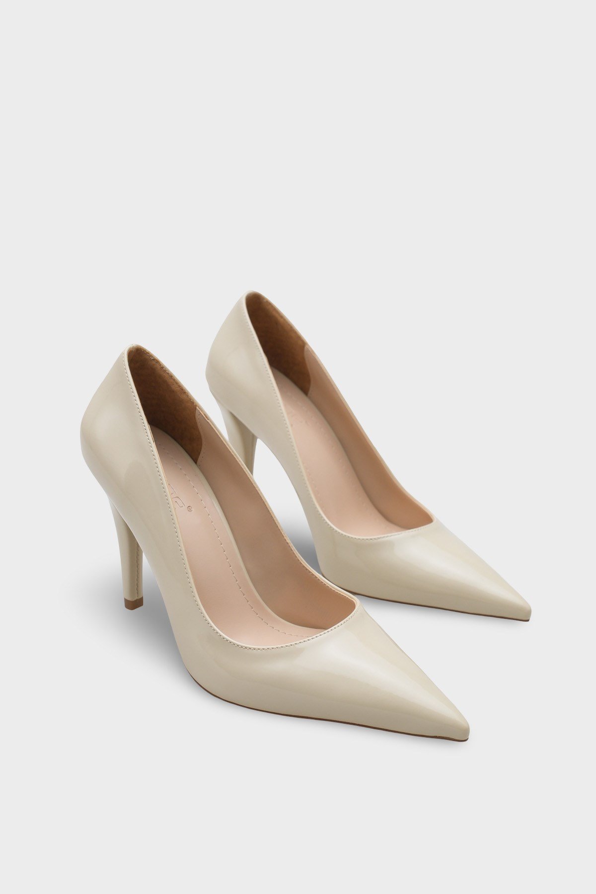 Capone Medium Heel Women Patent Ecru Stiletto