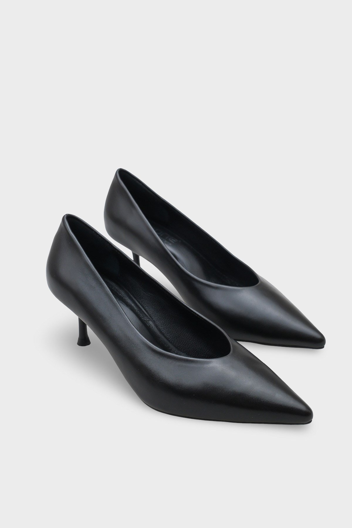 Capone Merle Pointed Toe Genuine Leather Lined Stiletto