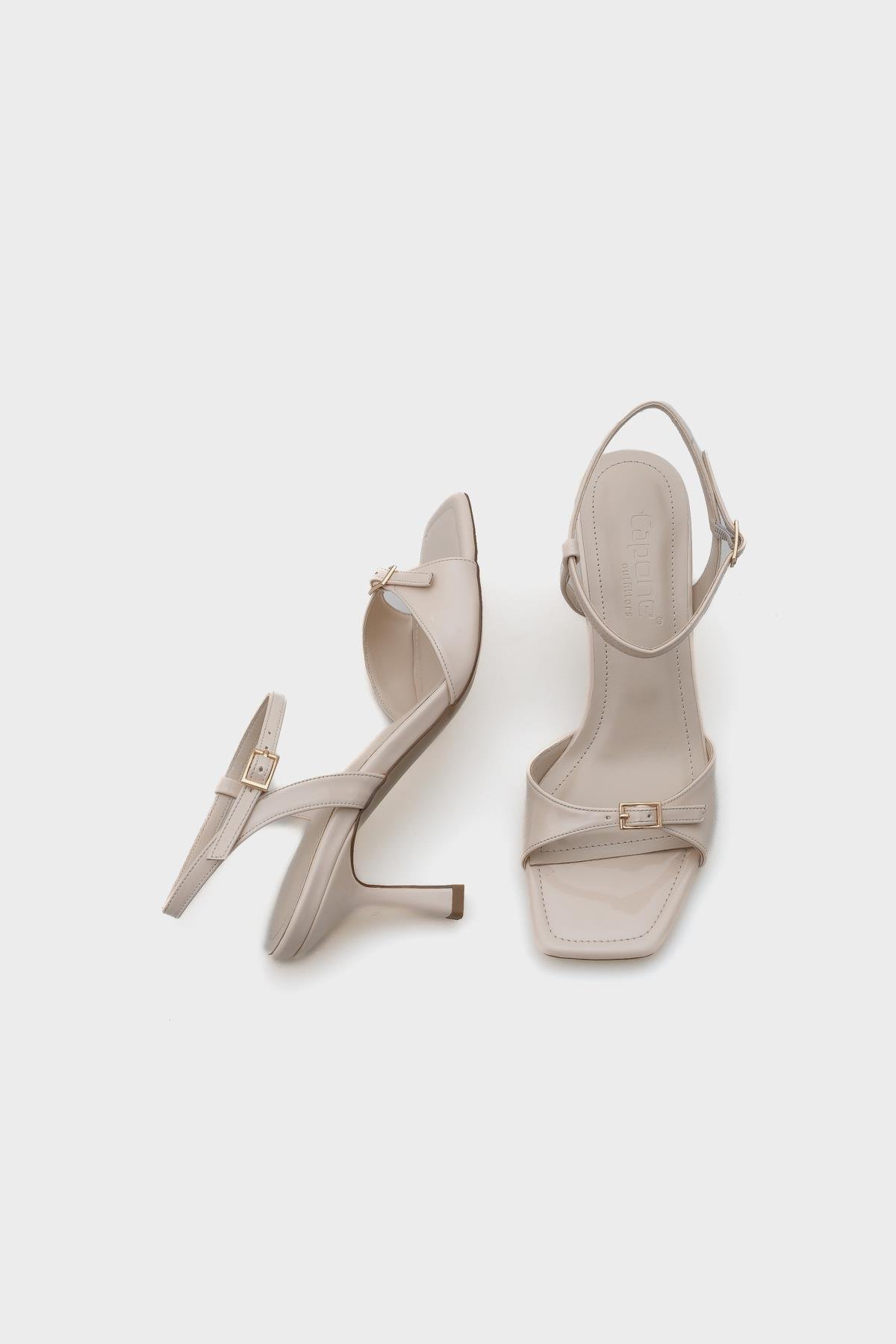 Capone Mid Heel Ankle Strap Buckled Women Patent Ecru Sandals
