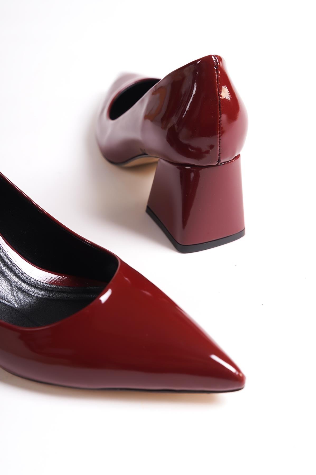 Capone Mid Heel Soft Padded Insole Women Burgundy Shoes
