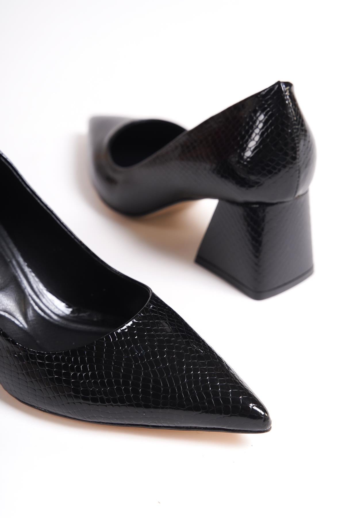 Capone Mid Heel Soft Padded Insole Women Black Shoes